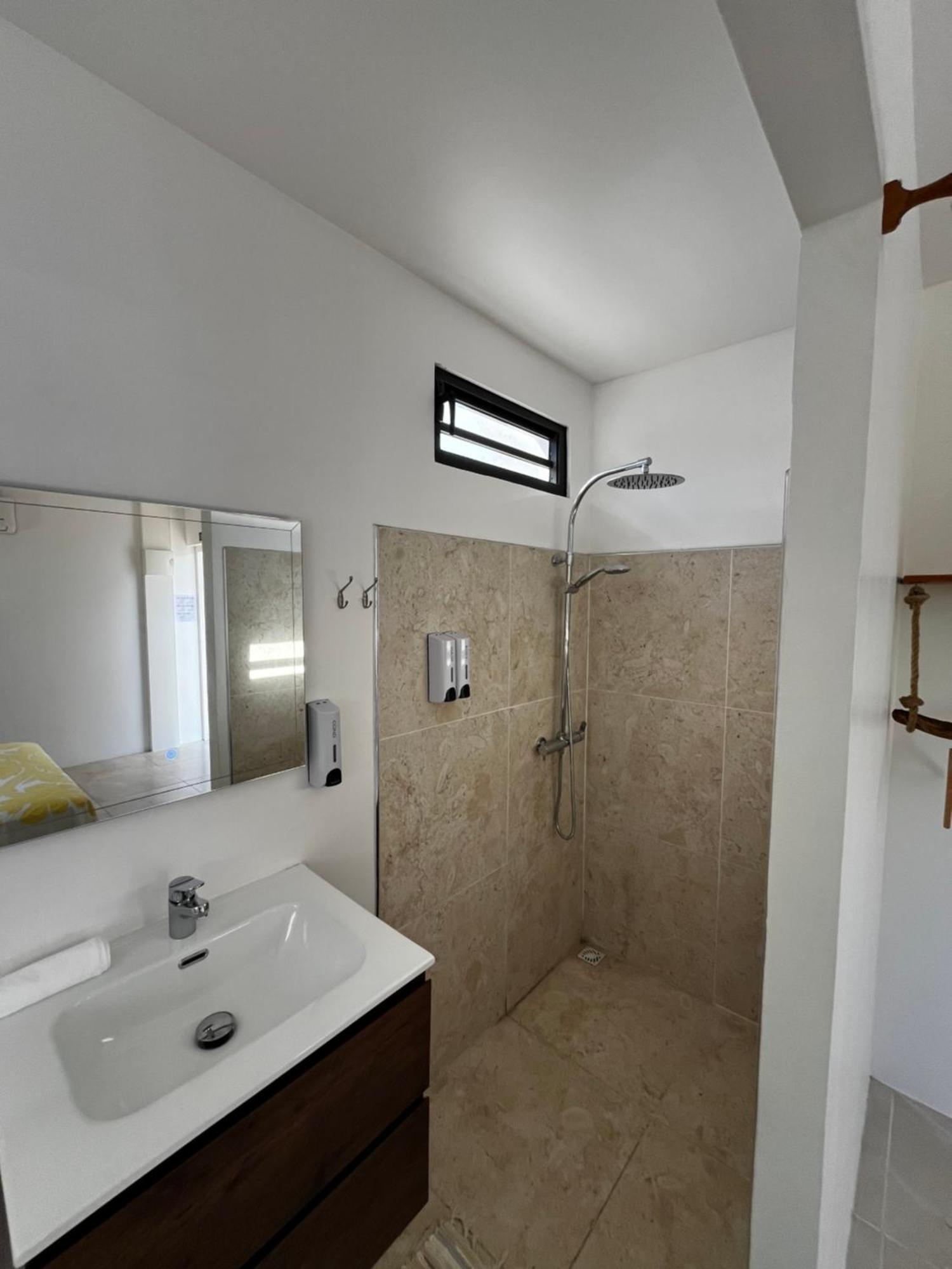 Moorea Chill And Beach Lodge Teavaro Exterior photo